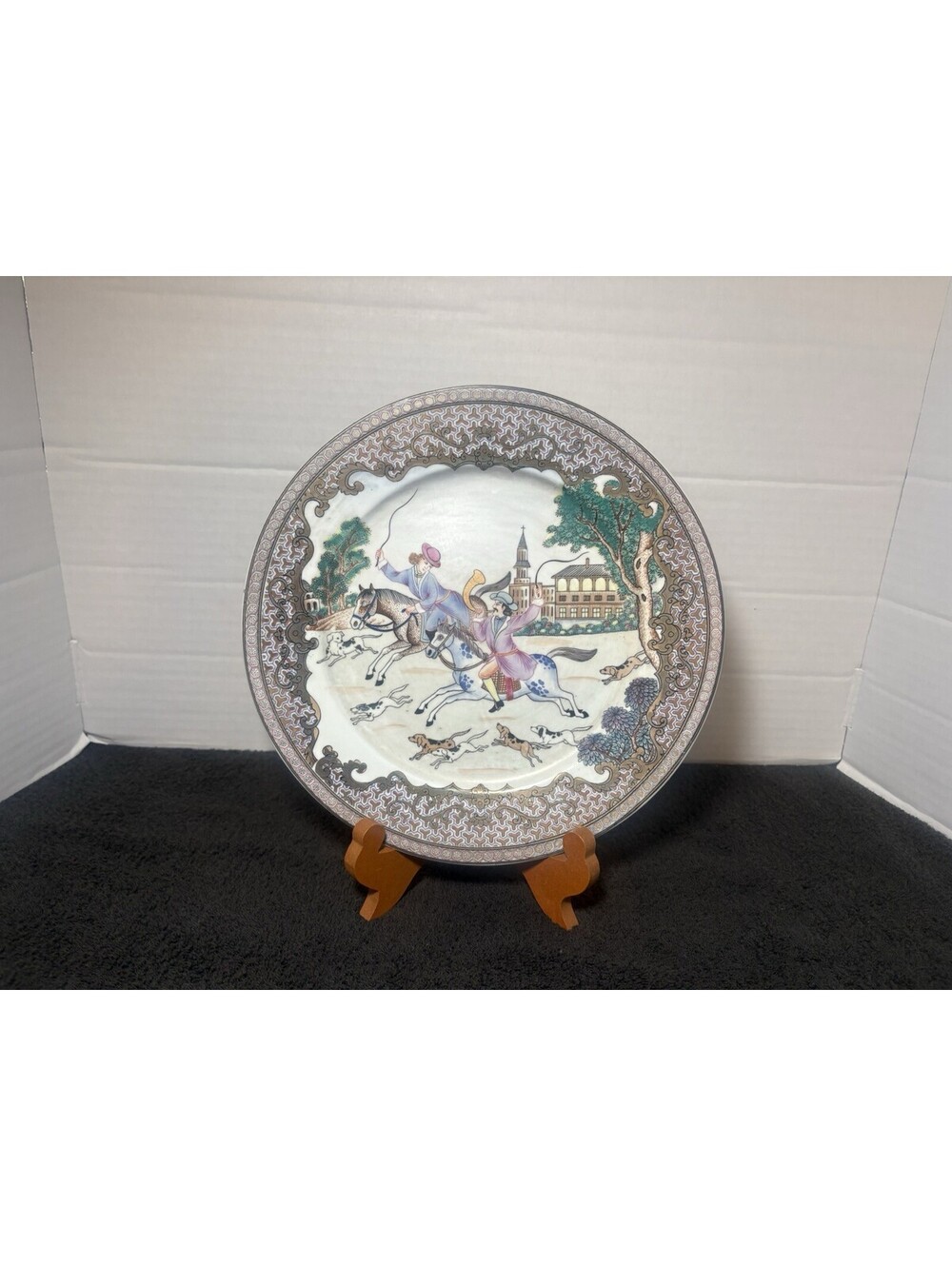 Chinese Export Famille Rose Porcelain Plate Fox Hunting Scene